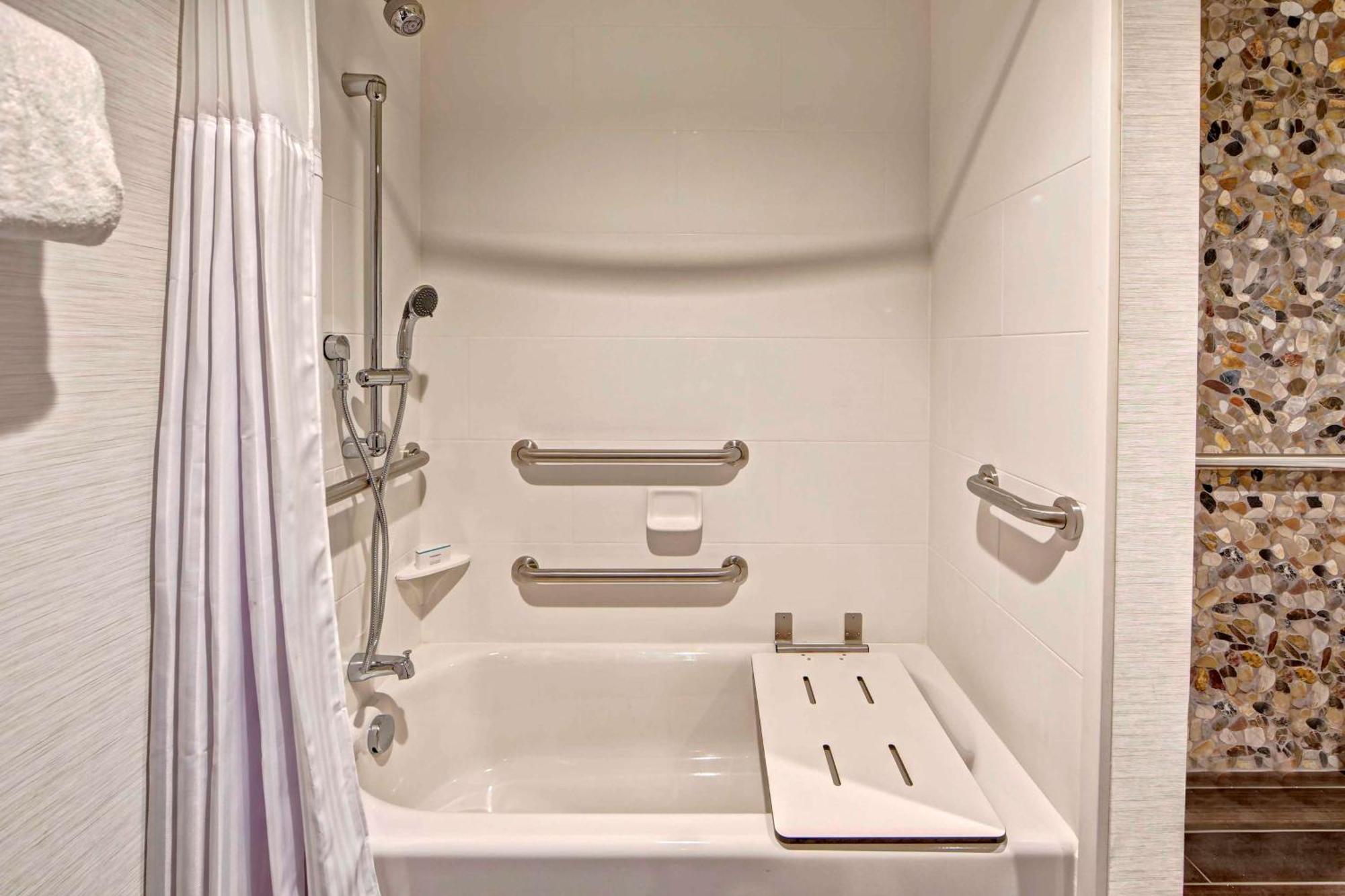 Hilton Garden Inn Nashville Брентуд Екстериор снимка